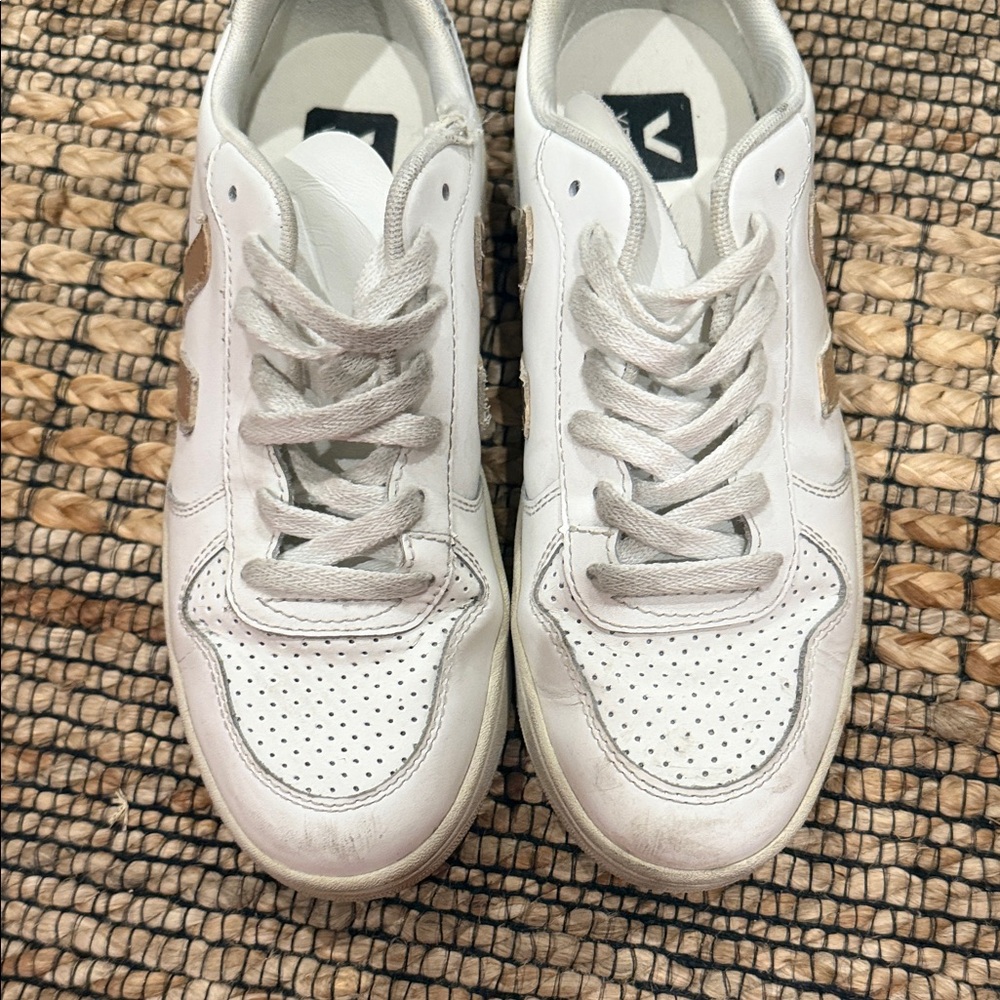 Veja Women’s White Leather Sneakers with gold 'V' Accent - Picture 2 of 4